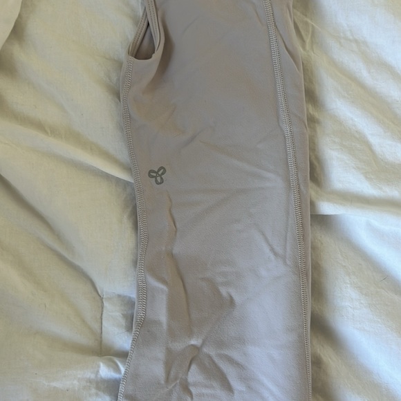 Aritzia TNA jumpsuit - Picture 4 of 4